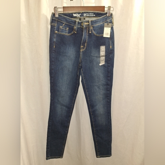 mossimo Denim - Mossimo NWT jeans size 4 short
